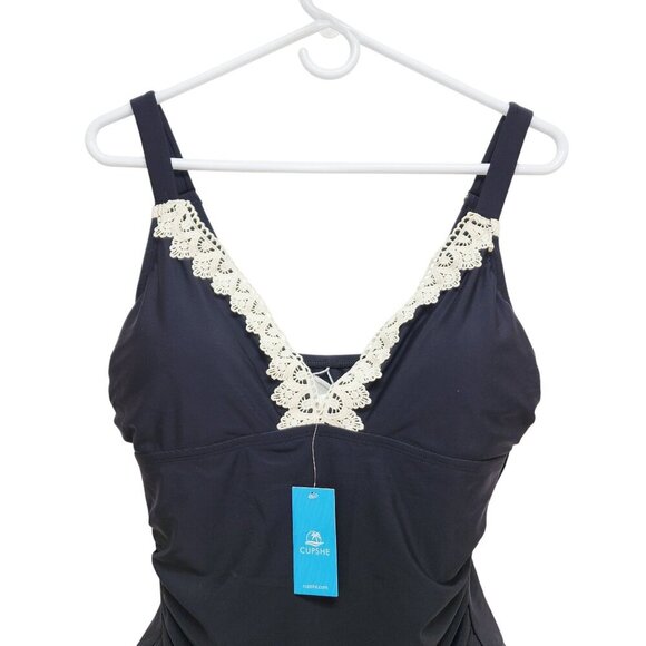 Cupshe Womens Black One-Piece Swimsuit Lace Trim Adjustable Straps Size Size 0X - Picture 3 of 6